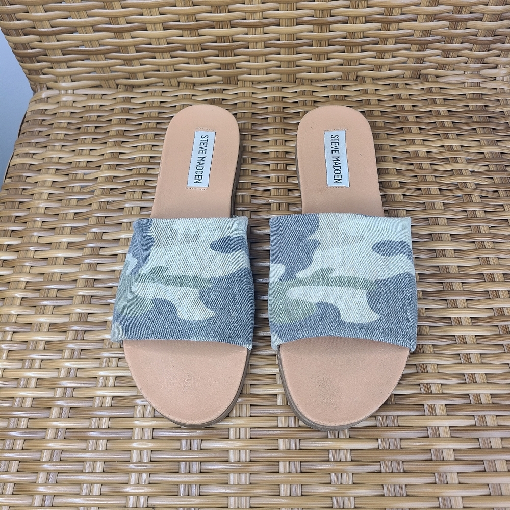 Steve Madden Karolyn Sandals Shoes Slides Camouflage Fabric Green Gray Size 7.5